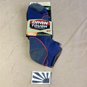 Darn Tough Hike/ Trek No Show Light Cushion Large Men 10-12